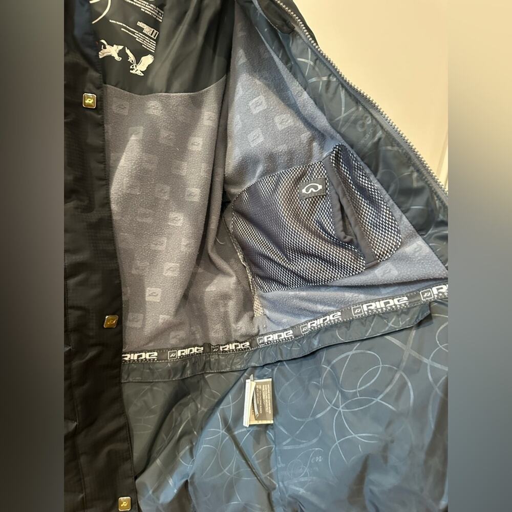 EUC Ride Snowboards “Jen” Jacket - Picture 9 of 13